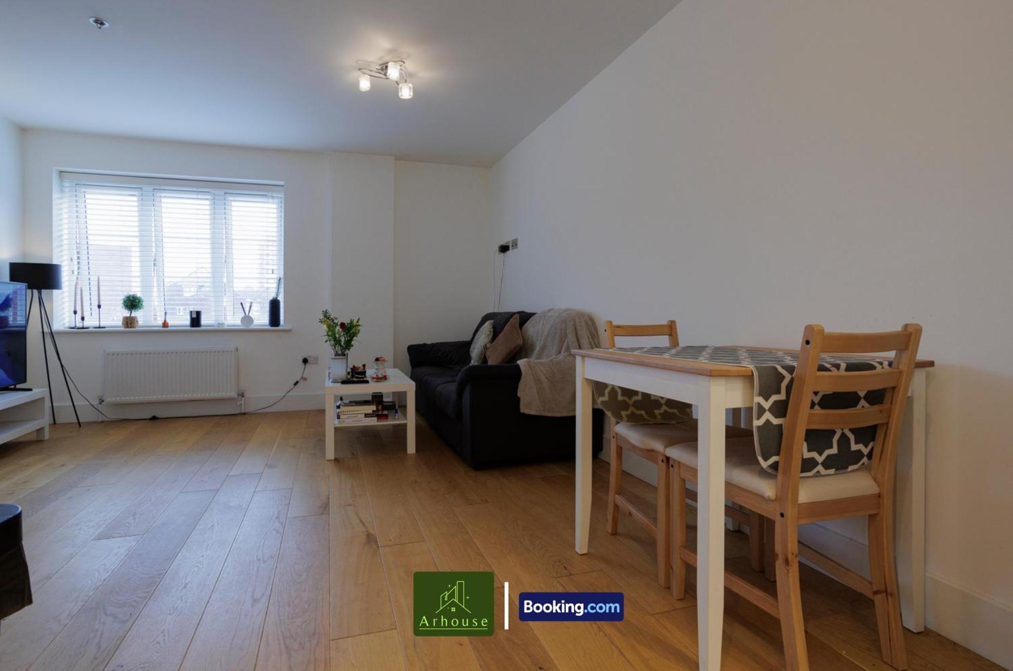 One Bedroom Apartment By Arhouse Apartments Short Lets & Serviced Accommodation Kingston With Free Wifi Kingston upon Thames  Buitenkant foto