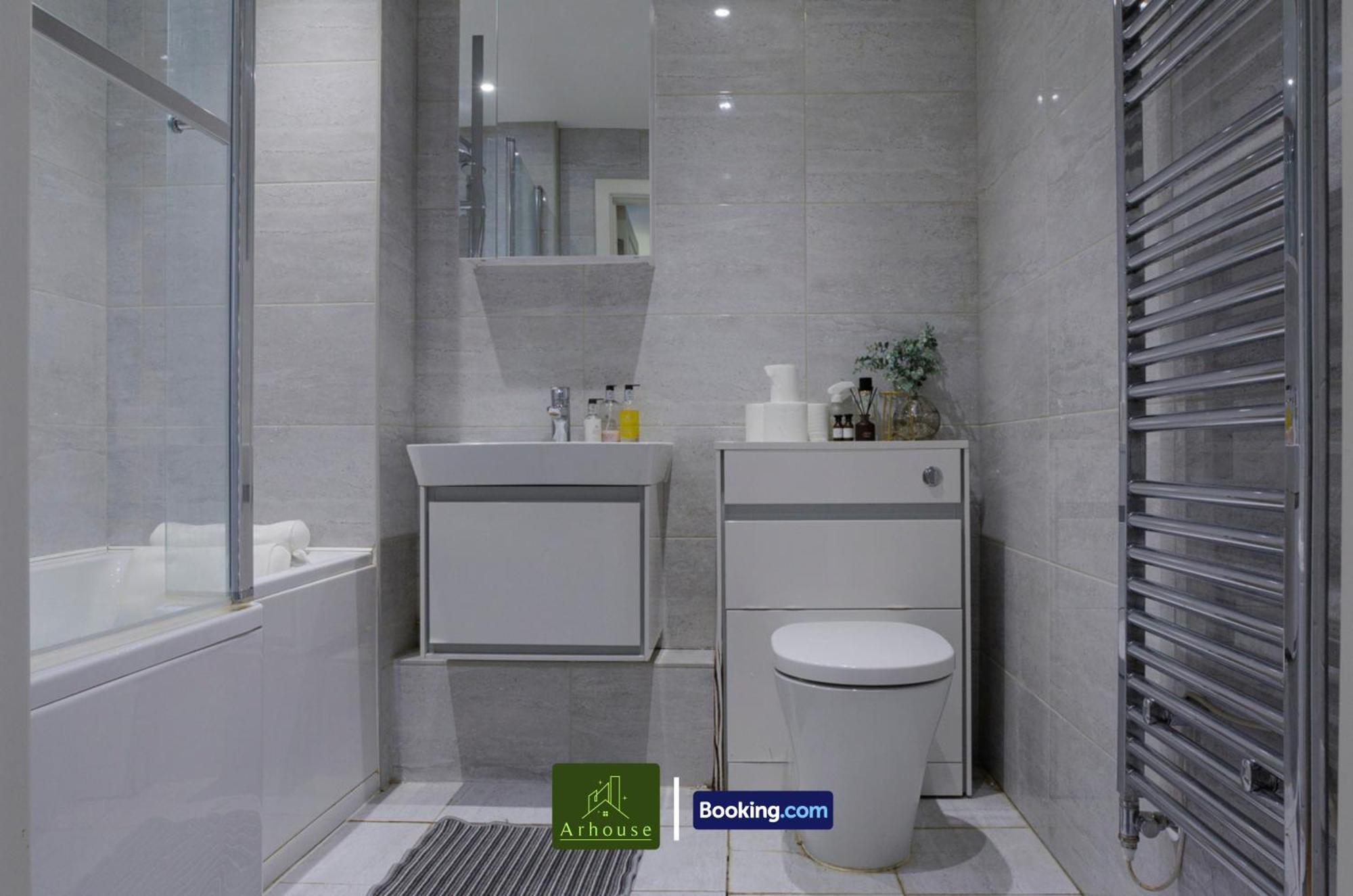 One Bedroom Apartment By Arhouse Apartments Short Lets & Serviced Accommodation Kingston With Free Wifi Kingston upon Thames  Buitenkant foto